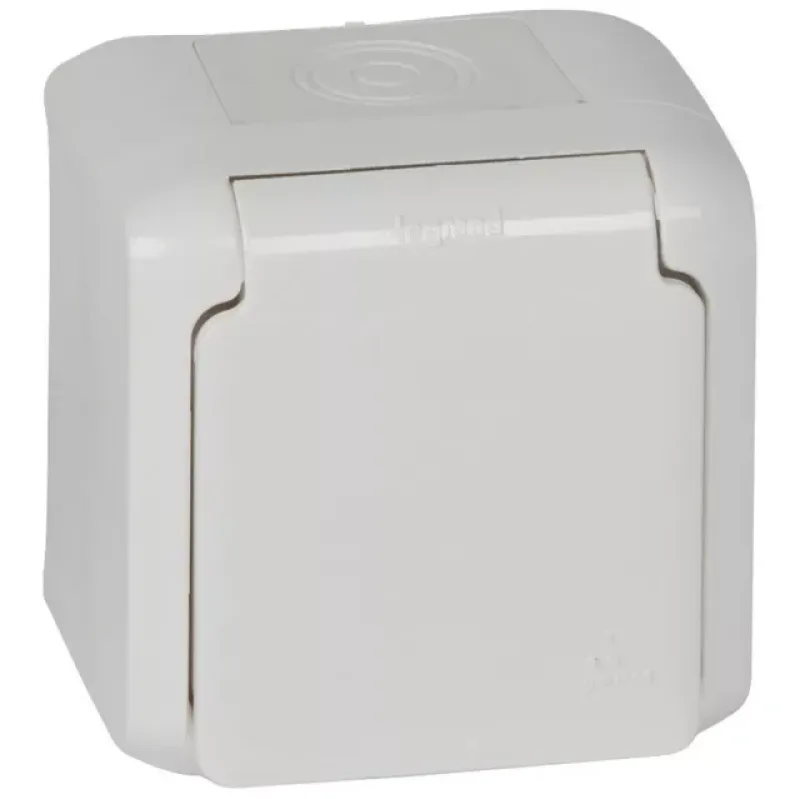 Vízmentes földelt csatlakozóaljzat (dugalj) gyermekvédelemmel 2P+F fehér burkolattal, kerettel, falon kívüli, 16A 250V IP44 - 782373