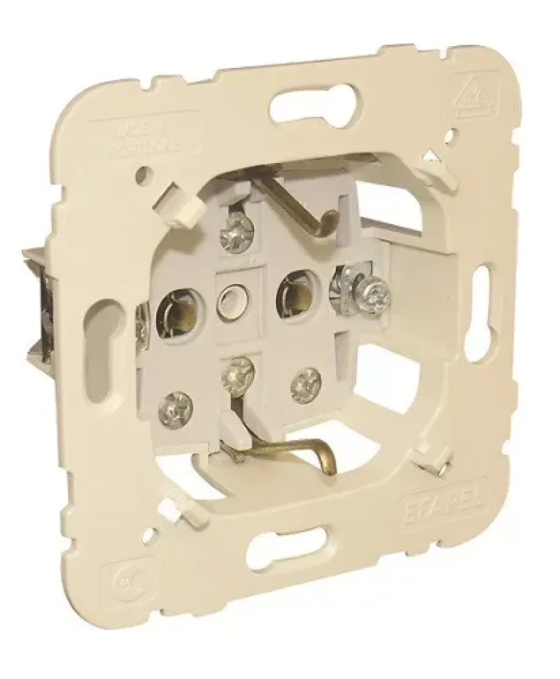 Földelt Schuko csatlakozóaljzat - 21131